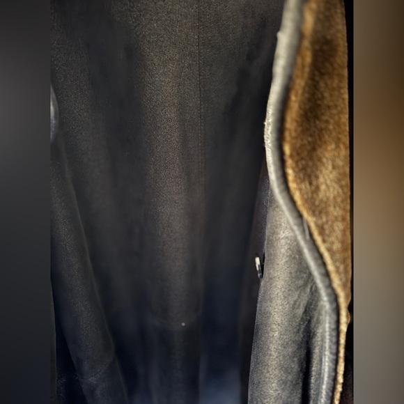 Charles Klein Size Medium Black Suede Brown Faux Fur Reversible Buttoned Jacket - Picture 15 of 16